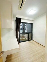 the-lakefront-residences photo thumbnail #4